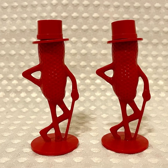 $0 FREE ADD-ON GWP! Mr. Peanut Red Plastic Salt & Pepper Shakers w/ $30 Purchase - Picture 2 of 6